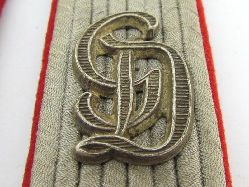 Wehrmacht 'Grossdeutschland' artillery insignia set — image 5