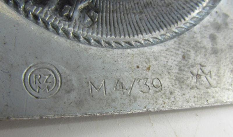 Hitler Youth Belt Buckle RZM M4-39 ( 'Crank Catch') — image 7