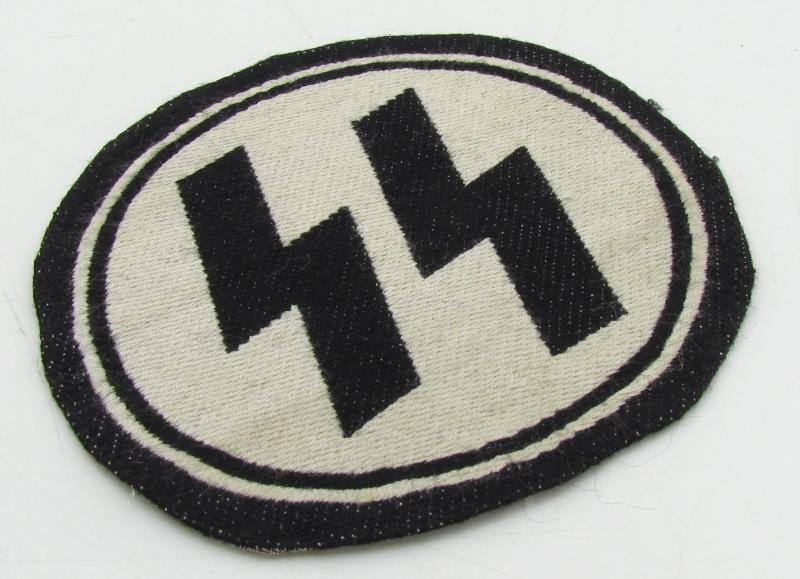Waffen-SS Sport Shirt Insignia — image 10