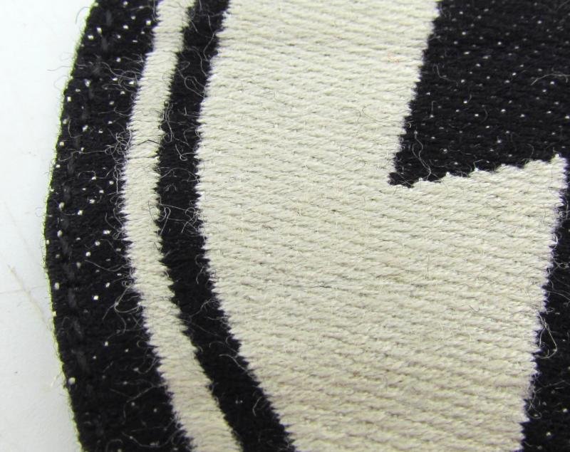 Waffen-SS Sport Shirt Insignia — image 4