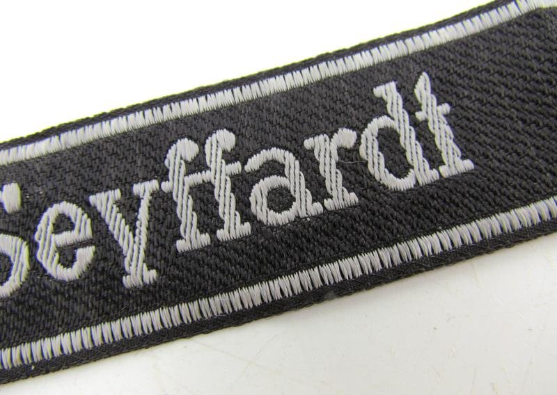 Waffen-SS Panzergrenadier Regiment 'General Seyffardt' Bevo Cufftitle — image 10