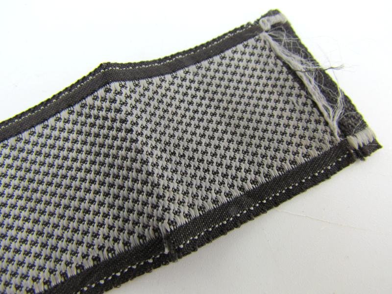 Waffen-SS Panzergrenadier Regiment 'General Seyffardt' Bevo Cufftitle — image 15