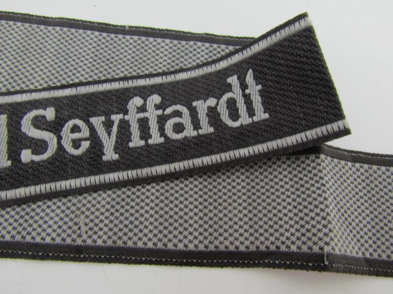 Waffen-SS Panzergrenadier Regiment 'General Seyffardt' Bevo Cufftitle — image 4