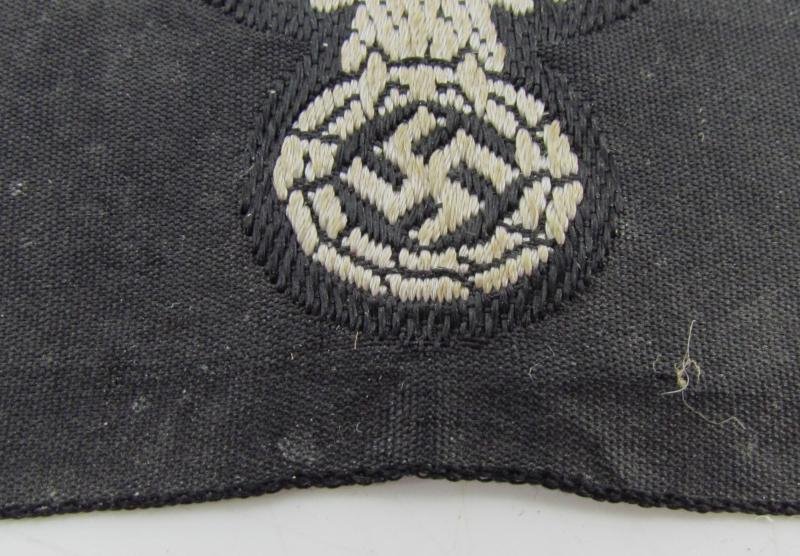 Waffen-SS 'BeVo' sleeve eagle — image 4