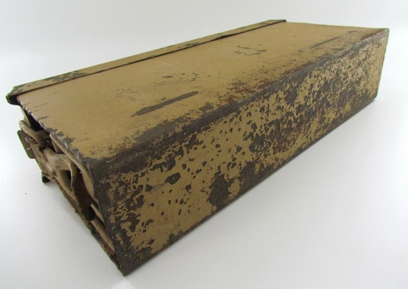 Tan Painted MG34/42 'Patronenkasten 41' — image 3