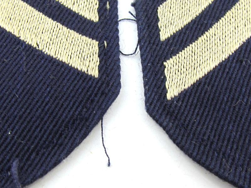 US WWII Rank Chevrons Tec-5 — image 2