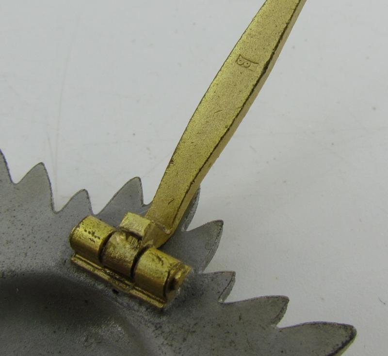 German Eastern Peoples Award 1st Class '100' in Gold — image 7