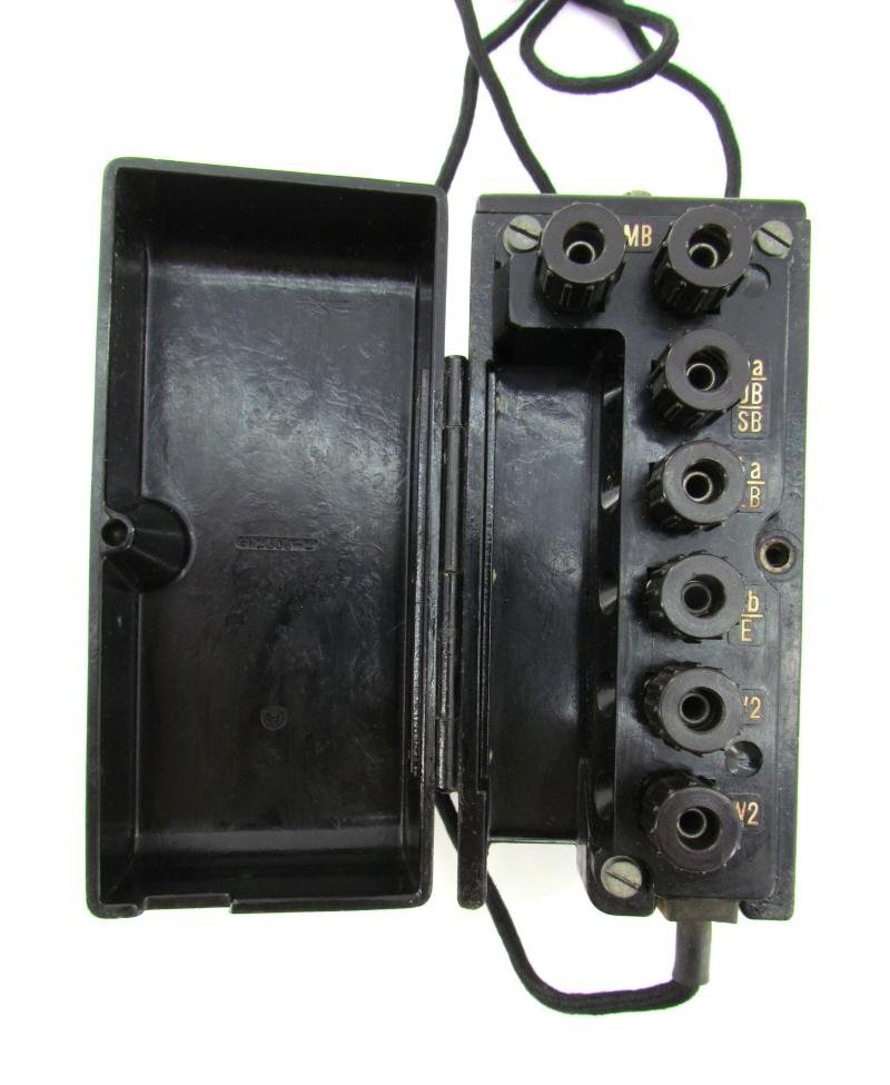 Wehrmacht Bakelite Desk telephone 38 with side box dated 1943 — image 3