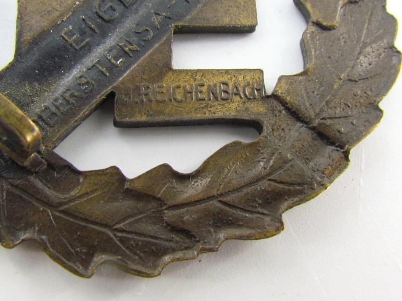 SA sport badge in bronze by Petz & Lorenz — image 5