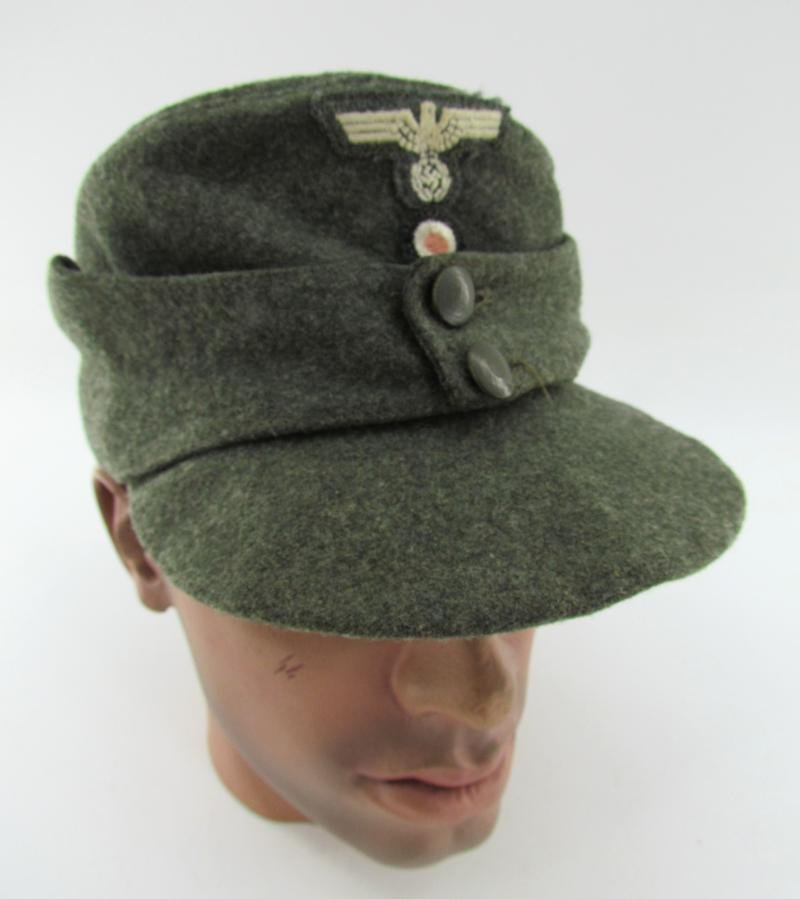 Late war Italian made double button Heer M43 field cap — image 17