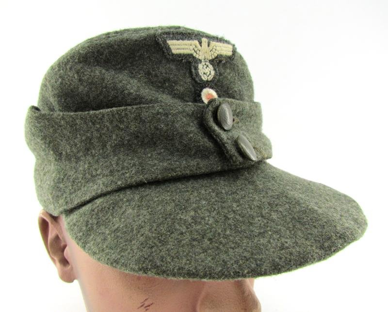 Late war Italian made double button Heer M43 field cap — image 2