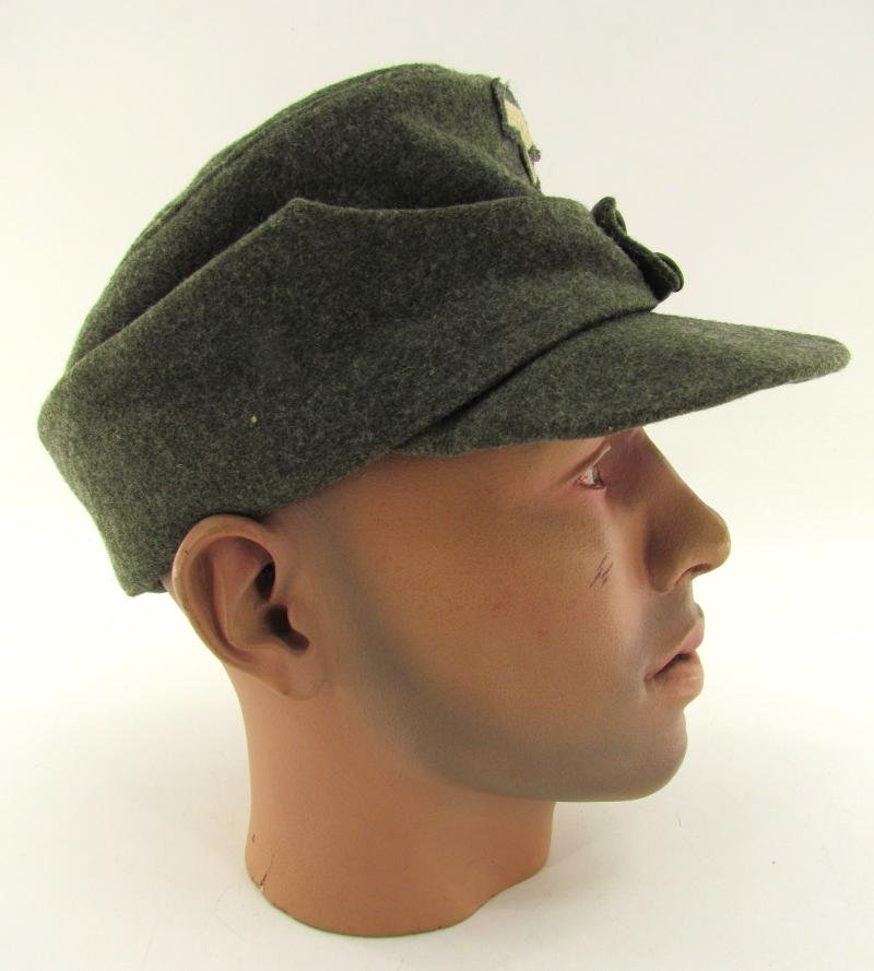 Late war Italian made double button Heer M43 field cap — image 3
