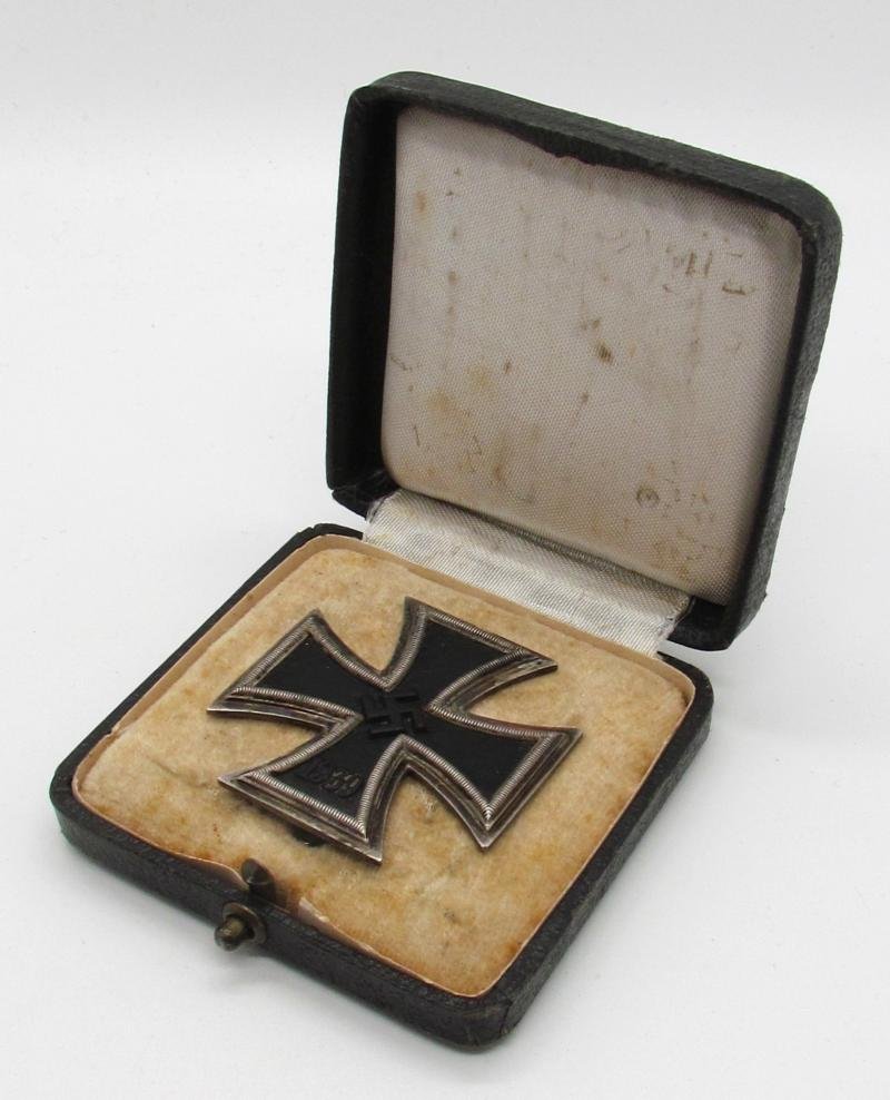 Iron Cross EK1 in Case ( L50 ) — image 16