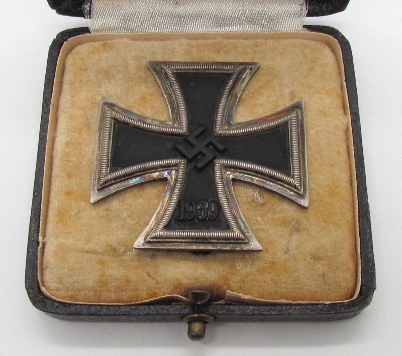 Iron Cross EK1 in Case ( L50 ) — image 3
