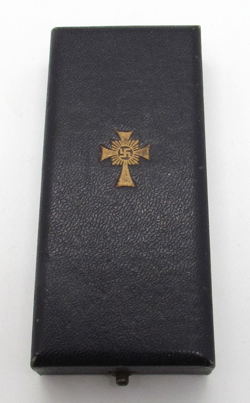 Mother's cross in gold with box ( R. Souval ) — image 8