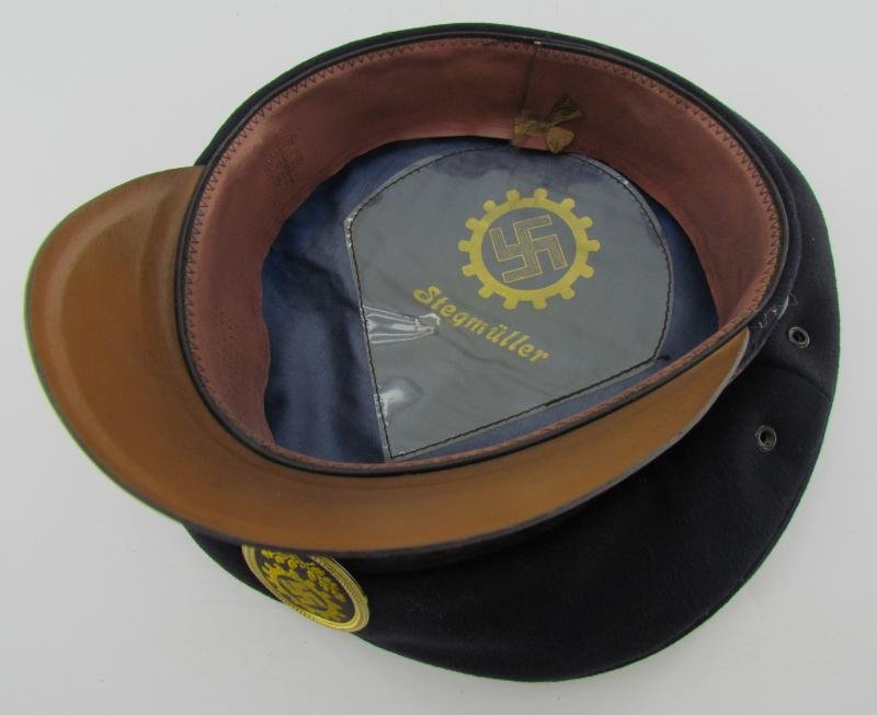 German DAF 'Deutsche Arbeitsfront' visor cap with RZM Label — image 12