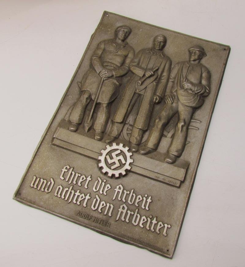 DAF ( 'Deutsche Arbeitsfront' ) Honor Plaque — image 9