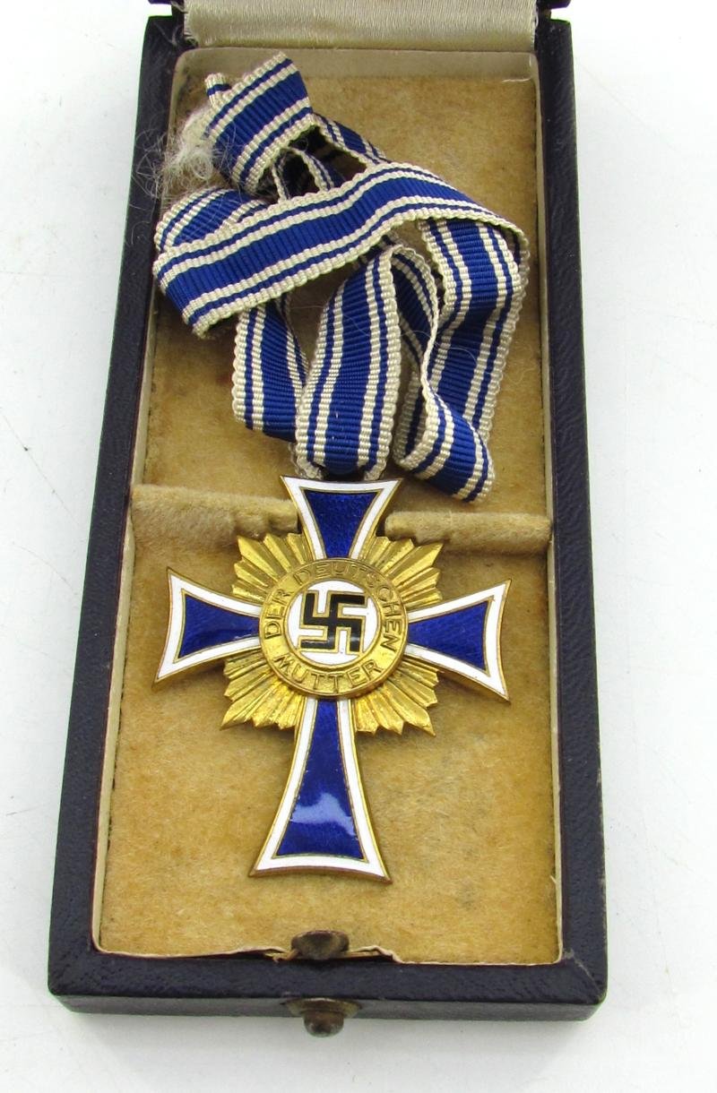 Mother's cross in gold with box ( Ochs & Bonn Hanau ) — image 4