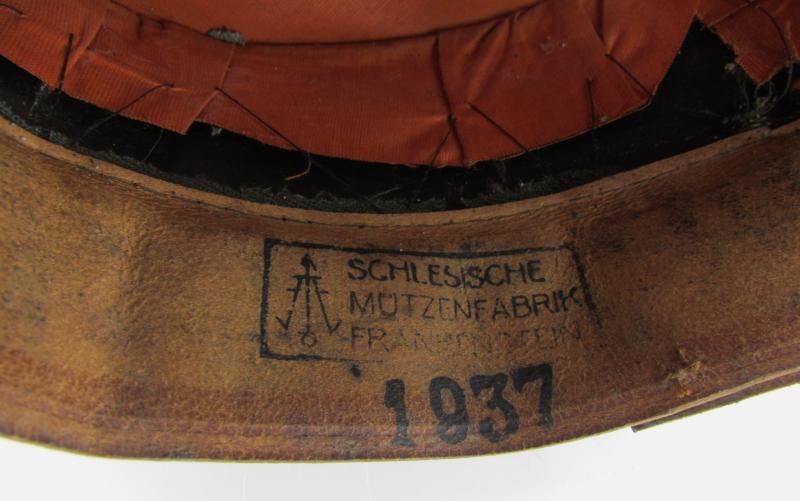 Wehrmacht EM/NCO Visor Cap (Heer Infantry) – 1937 — image 15