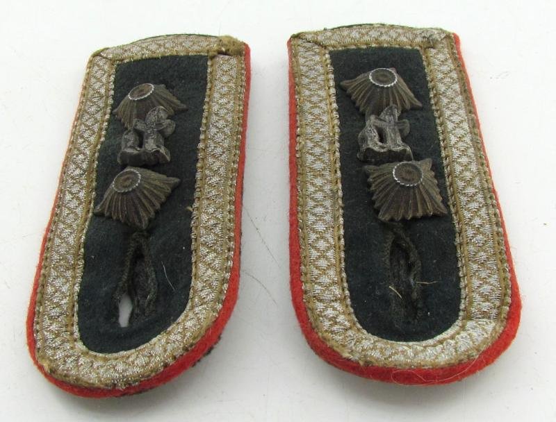 Wehrmacht ( Heer ) Oberfeldwebel Panzerjäger Shoulder Boards — image 4