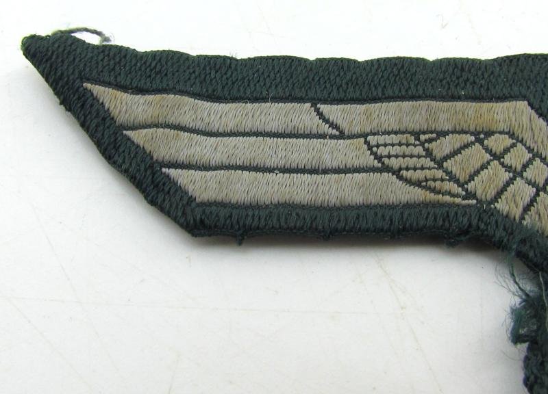 Wehrmacht (Heer) M36 'BeVo' breast eagle — image 3