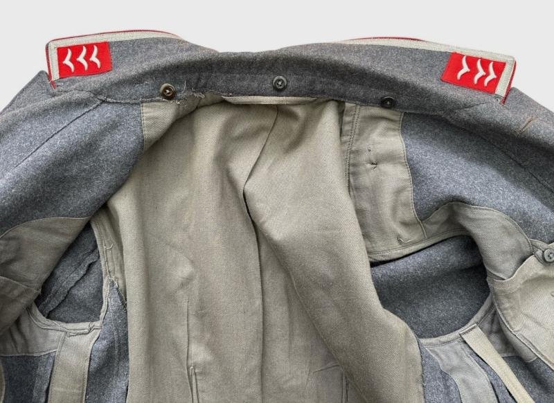 Luftwaffe Early Fliegerbluse for a 'Feldwebel' of the Flak Artillery. — image 13