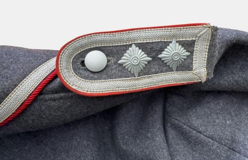 Luftwaffe Early Fliegerbluse for a 'Feldwebel' of the Flak Artillery. — image 6