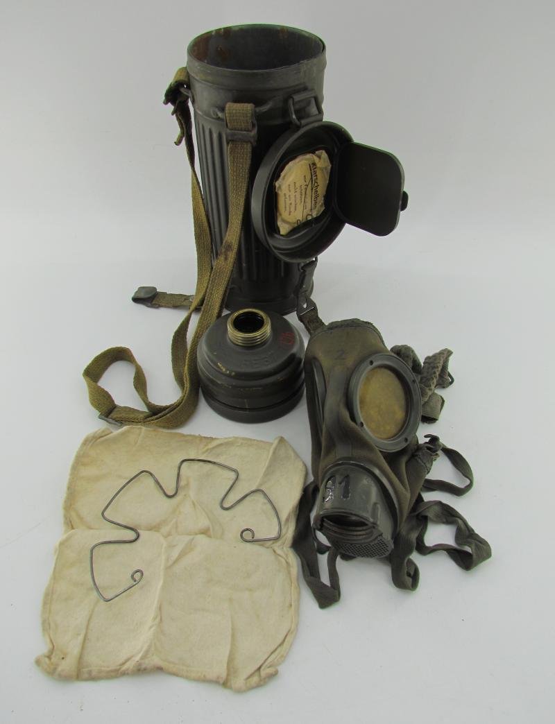 WH/SS Gasmask Cannister With Contents — image 3