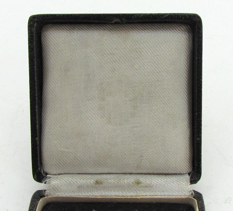 War Merit Cross (KVK) first Class without Swords in case (4) — image 2