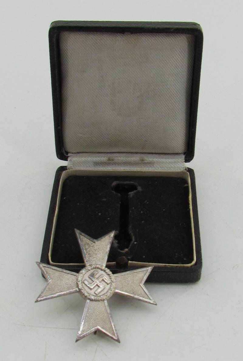 War Merit Cross (KVK) first Class without Swords in case (4) — image 4