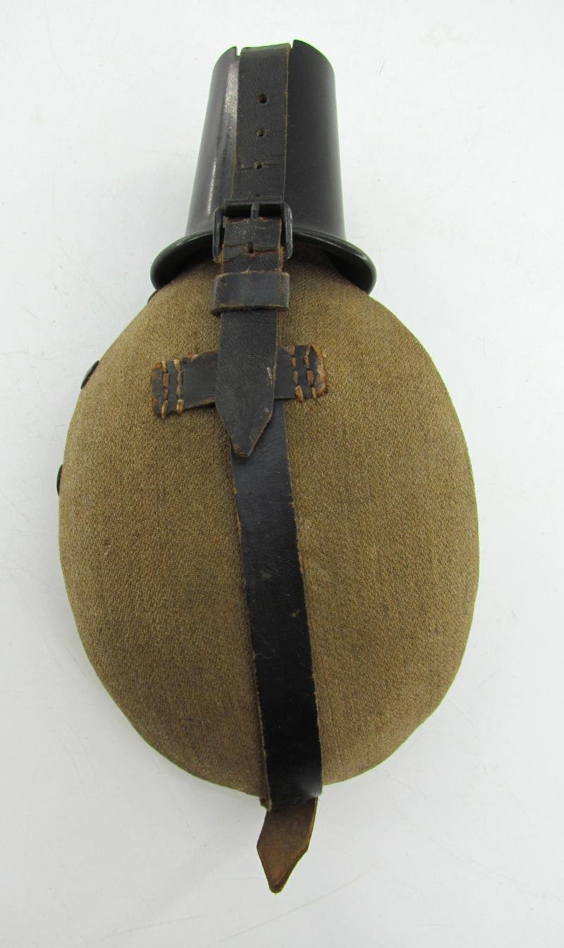 Wehrmacht M42 Canteen with Gabardine Cover — image 2