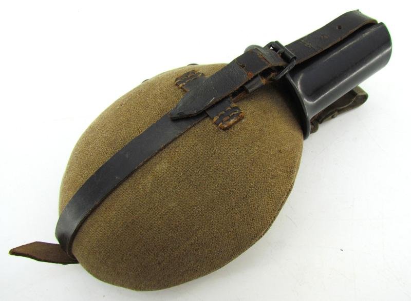 Wehrmacht M42 Canteen with Gabardine Cover — image 20