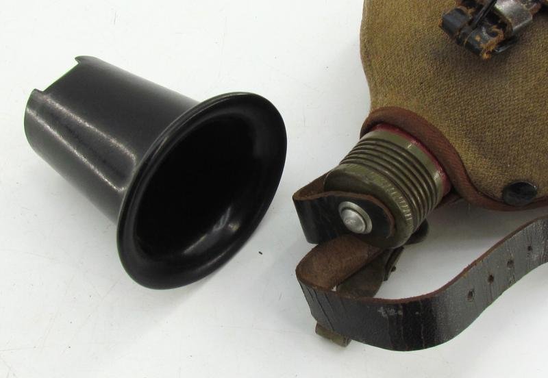 Wehrmacht M42 Canteen with Gabardine Cover — image 6