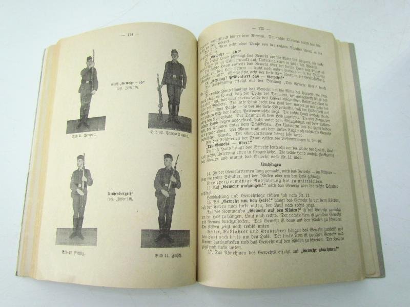 Luftwaffe Reibert (Soldiers Training Book) — image 10