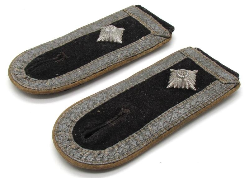Waffen SS-Oberscharführer Shoulder Boards (Infantry) — image 3