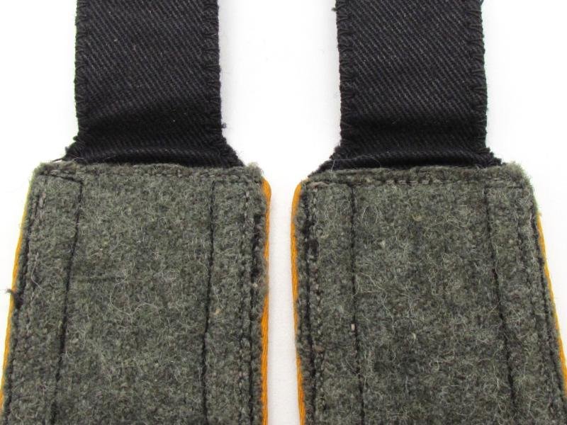Waffen-SS reconnaissance 'Aufklärungs-Abteilung' shoulder boards — image 11