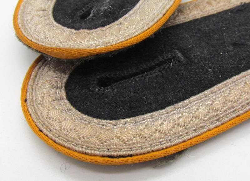 Waffen-SS reconnaissance 'Aufklärungs-Abteilung' shoulder boards — image 5