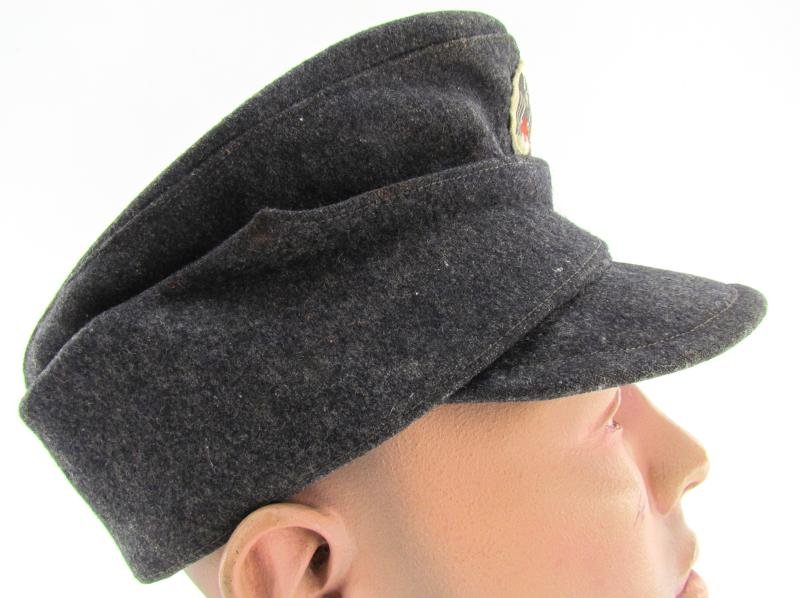 Deutsches Rotes Kreuz (German Red Cross) 'Helferinnen' Field Cap — image 3