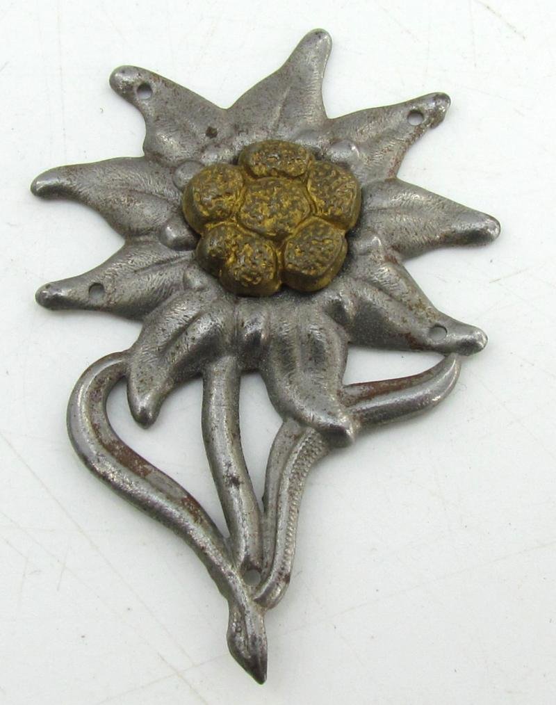 Wehrmacht Mountain Troops 'Edelweiss' Cap badge — image 2