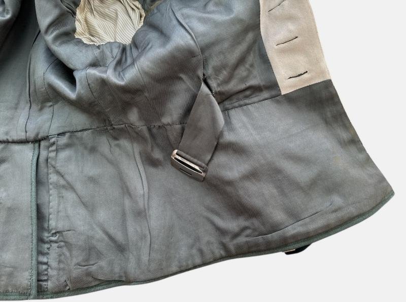 Wehrmacht (Heer) Infantry Officer's 'Waffenrock' – Hauptmann — image 14