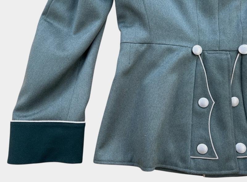 Wehrmacht (Heer) Infantry Officer's 'Waffenrock' – Hauptmann — image 19