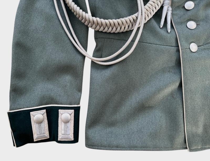 Wehrmacht (Heer) Infantry Officer's 'Waffenrock' – Hauptmann — image 7