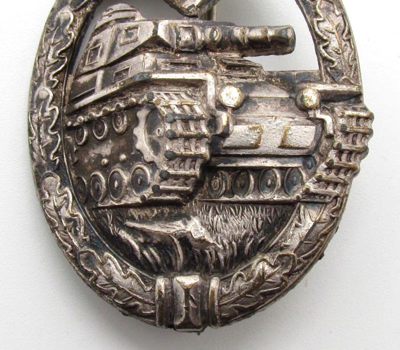 Panzer assault badge in silver 'small w' Wurster, Rare — image 4