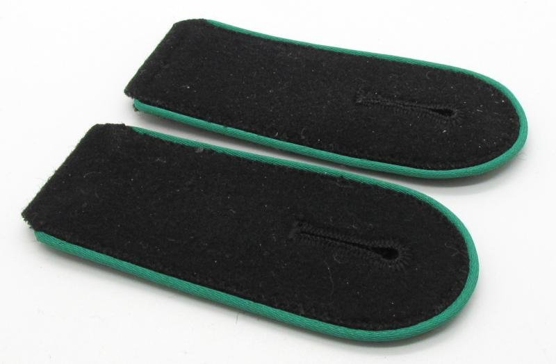 Waffen-SS mountain trooper 'Gebirgsjäger' EM/NCO Shoulder Boards — image 13