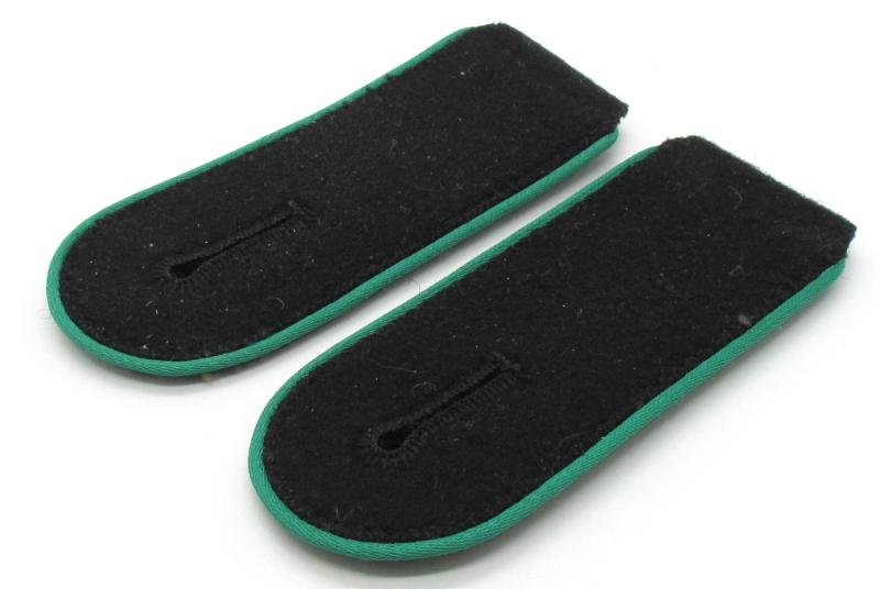 Waffen-SS mountain trooper 'Gebirgsjäger' EM/NCO Shoulder Boards — image 3