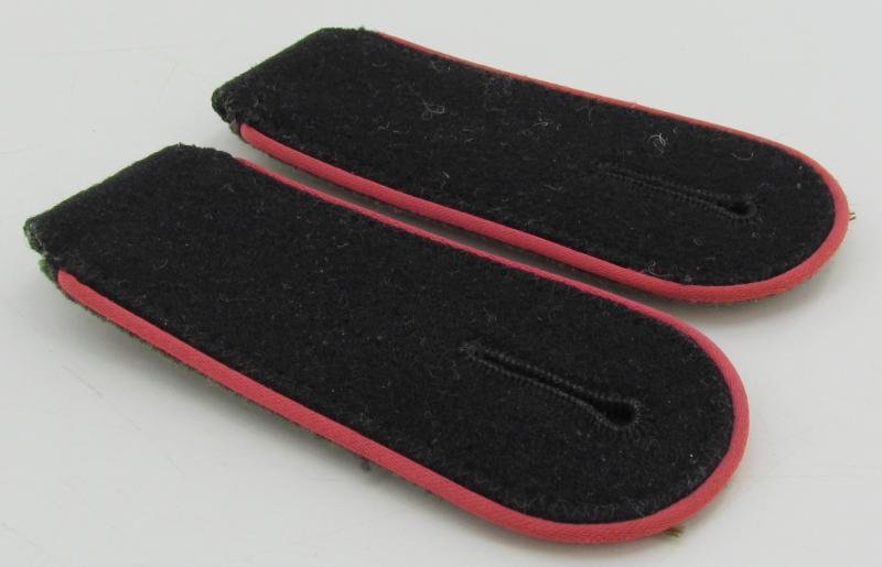 Waffen-SS Panzer EM/NCO Shoulder Boards — image 3