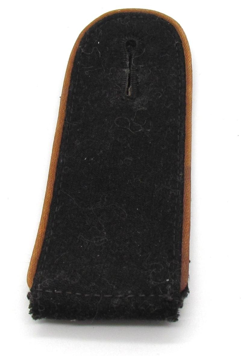 Waffen-SS EM/NCO Aufklärung/Kradschützen Shoulder Board — image 9