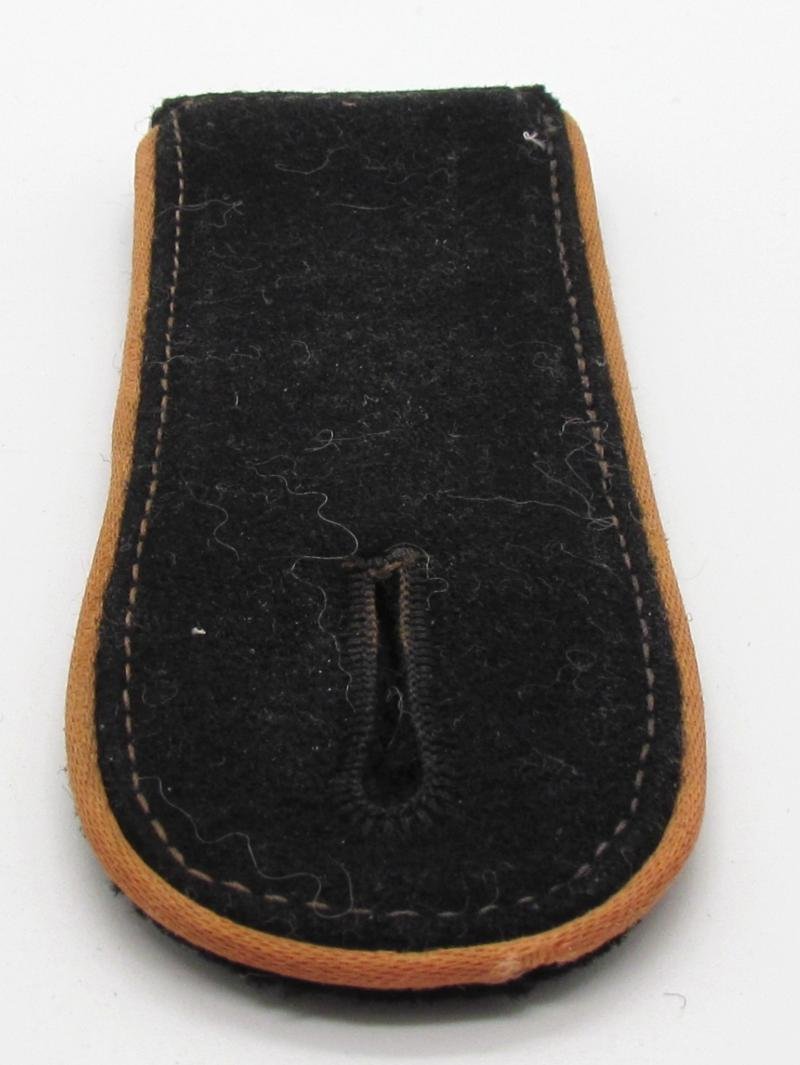 Waffen-SS Reconnaissance (Aufklärung) EM/NCO Shoulder Board — image 2