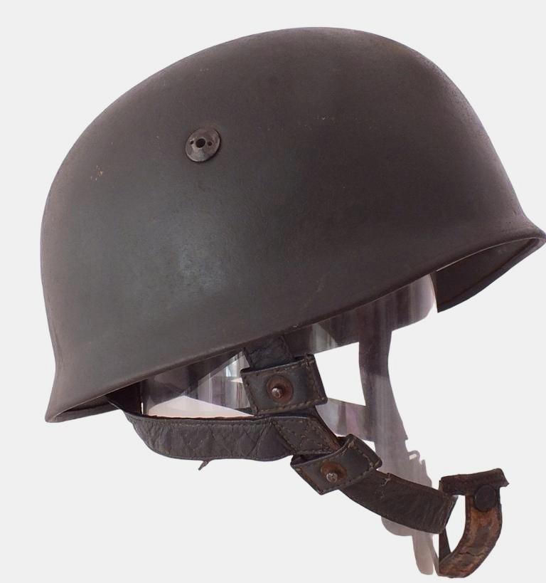 Luftwaffe M38 SD Fallschirmjager Helmet ET66 — image 2