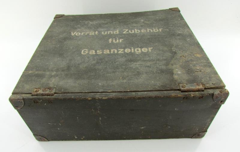 Transport Box Wehrmacht 'Stock and Accessories for Gas Indicators' — image 14